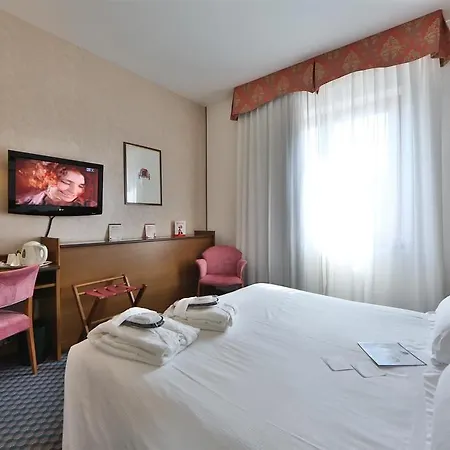 Western Cristallo Hotel 3*