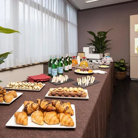 Western Cristallo Hotel 3*
