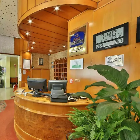 Western Cristallo Hotel 3*